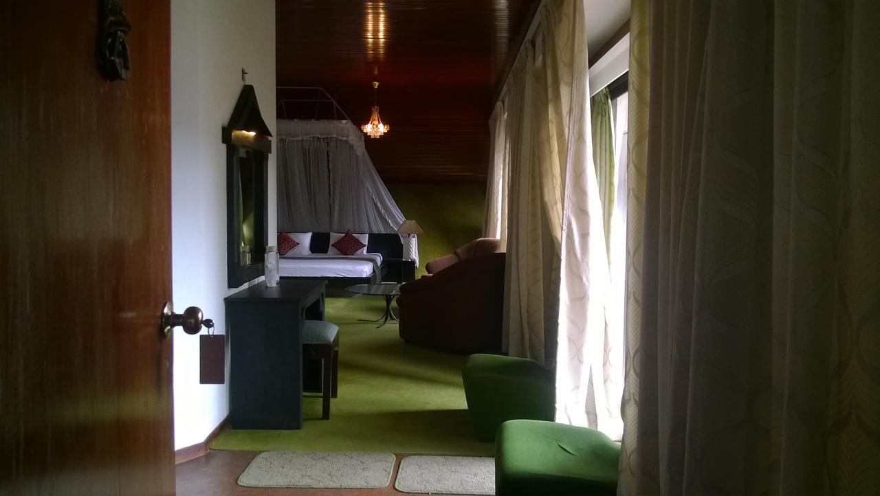Nilani Hotel Ratnapura Exterior photo